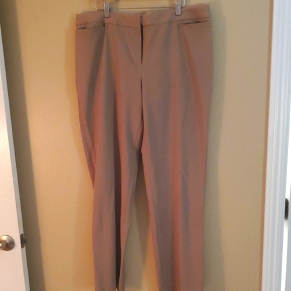 Liz Claiborne Pants - Liz Claiborne Classic Tan Trousers
